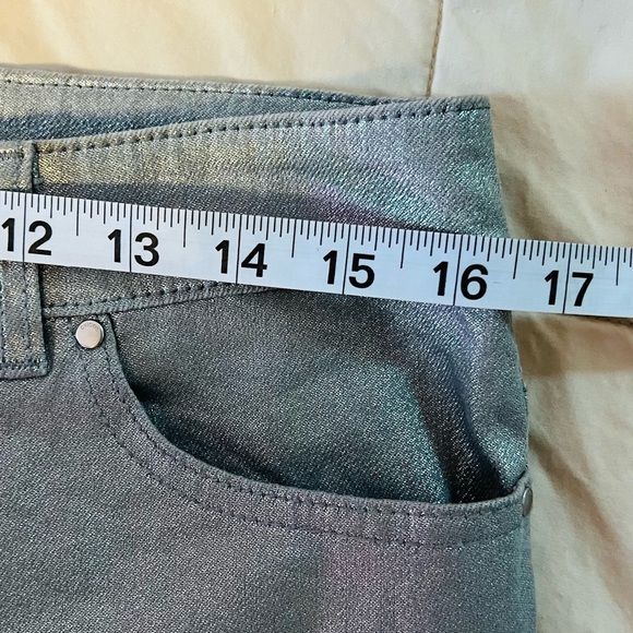 Chico's‎ Platinum Metallic Silver Flat Front Pants Size 0.5 or US Size 6 - Picture 5 of 9